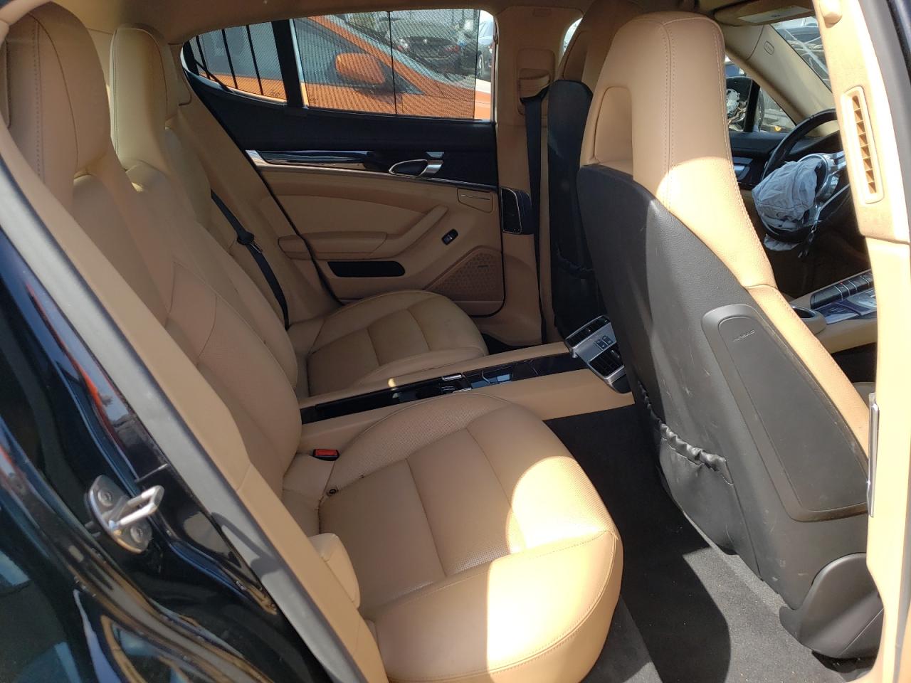Photo 6 from auction – 2013 PORSCHE PANAMERA 2 with VIN WP0AA2A73DL015749