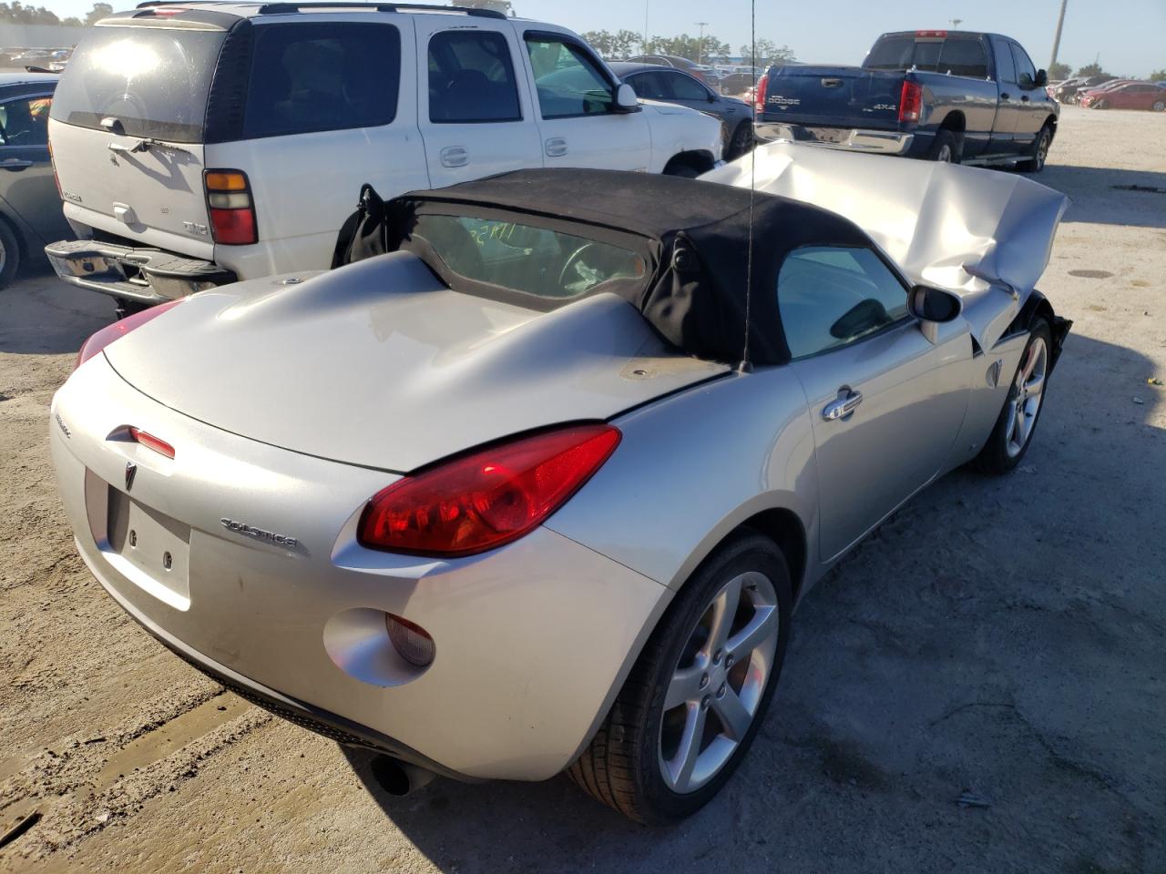 Photo 4 from auction – 2007 PONTIAC SOLSTICE with VIN 1G2MB35B87Y115579