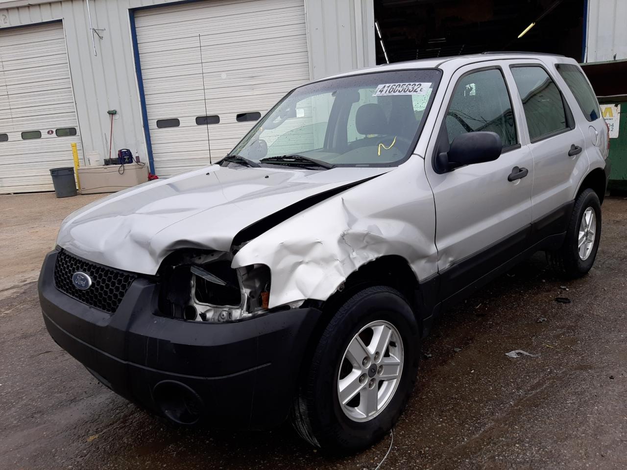 Photo 2 from auction – 2006 FORD ESCAPE XLS with VIN 1FMYU02ZX6KD56791