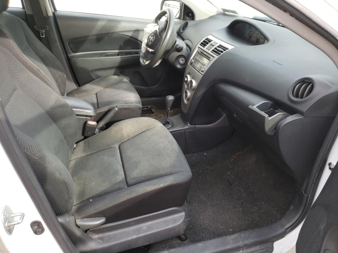 Photo 5 from auction – 2012 TOYOTA YARIS with VIN JTDBT4K35CL021332