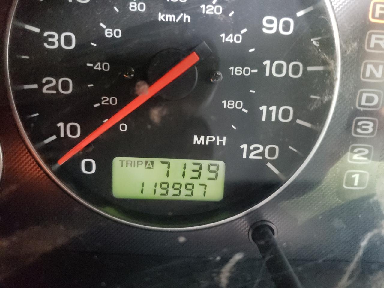 Photo 8 from auction – 2004 SUBARU LEGACY L S with VIN 4S3BH625647300166