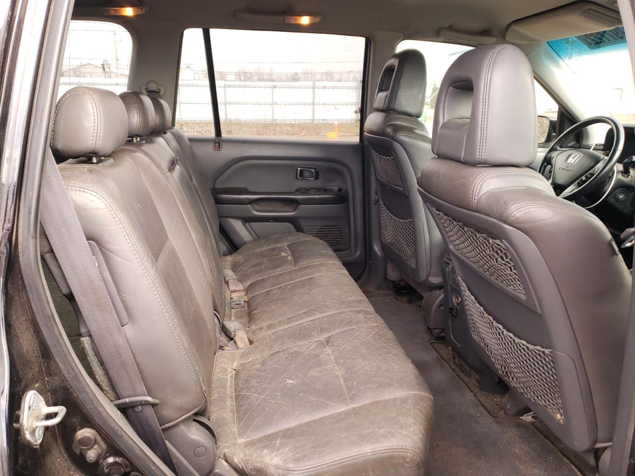 Photo 6 from auction – 2004 HONDA PILOT EXL with VIN 2HKYF18564H002108