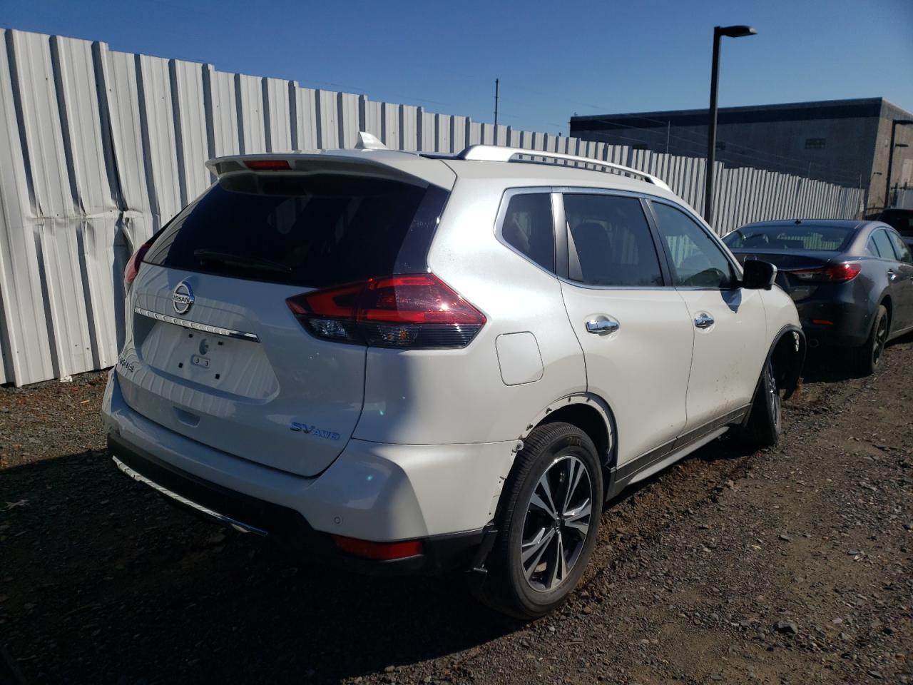 Photo 4 from auction – 2019 NISSAN ROGUE S with VIN JN8AT2MV2KW373347