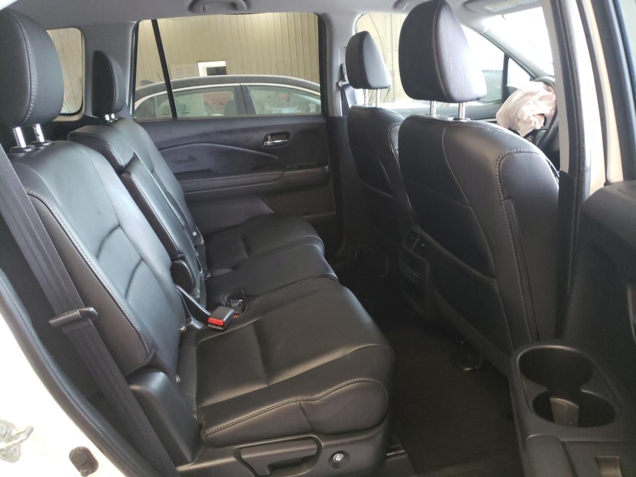 Photo 6 from auction – 2018 HONDA PILOT EXL with VIN 5FNYF5H55JB026191