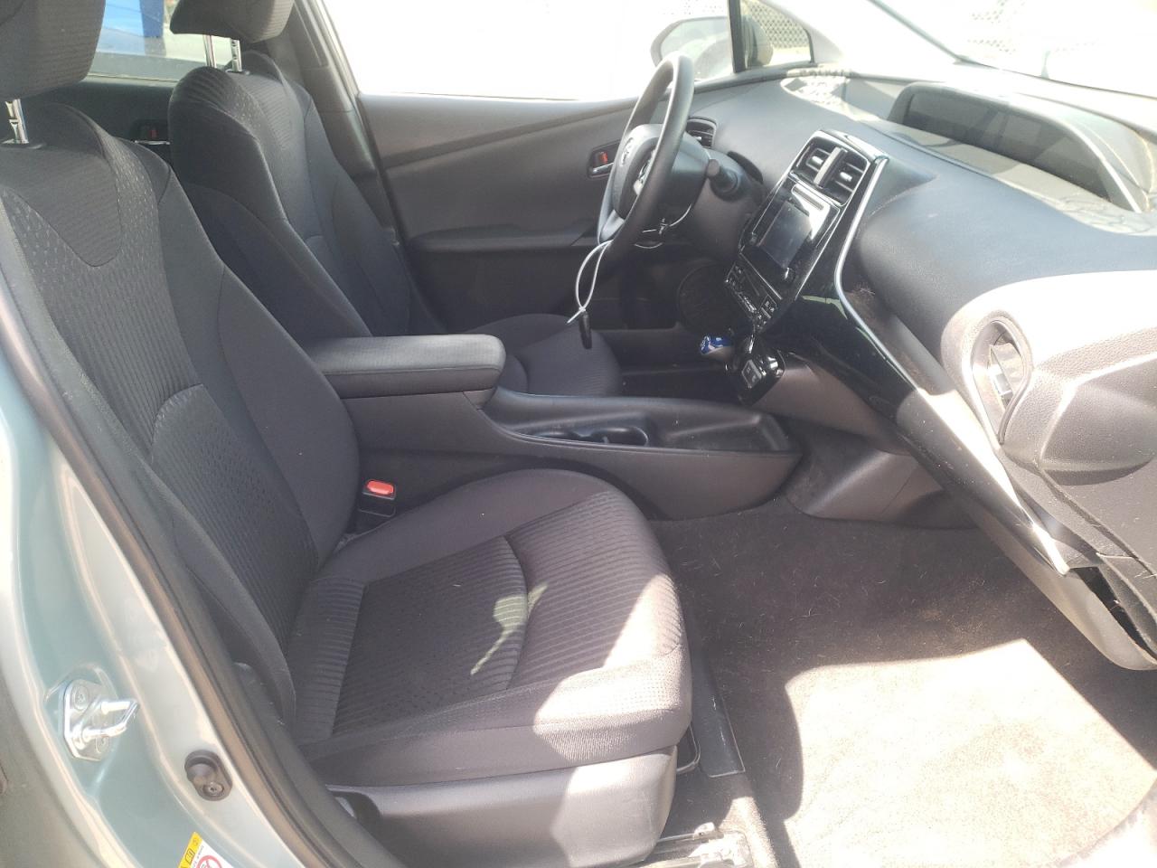 Photo 5 from auction – 2016 TOYOTA PRIUS with VIN JTDKBRFU9G3005062
