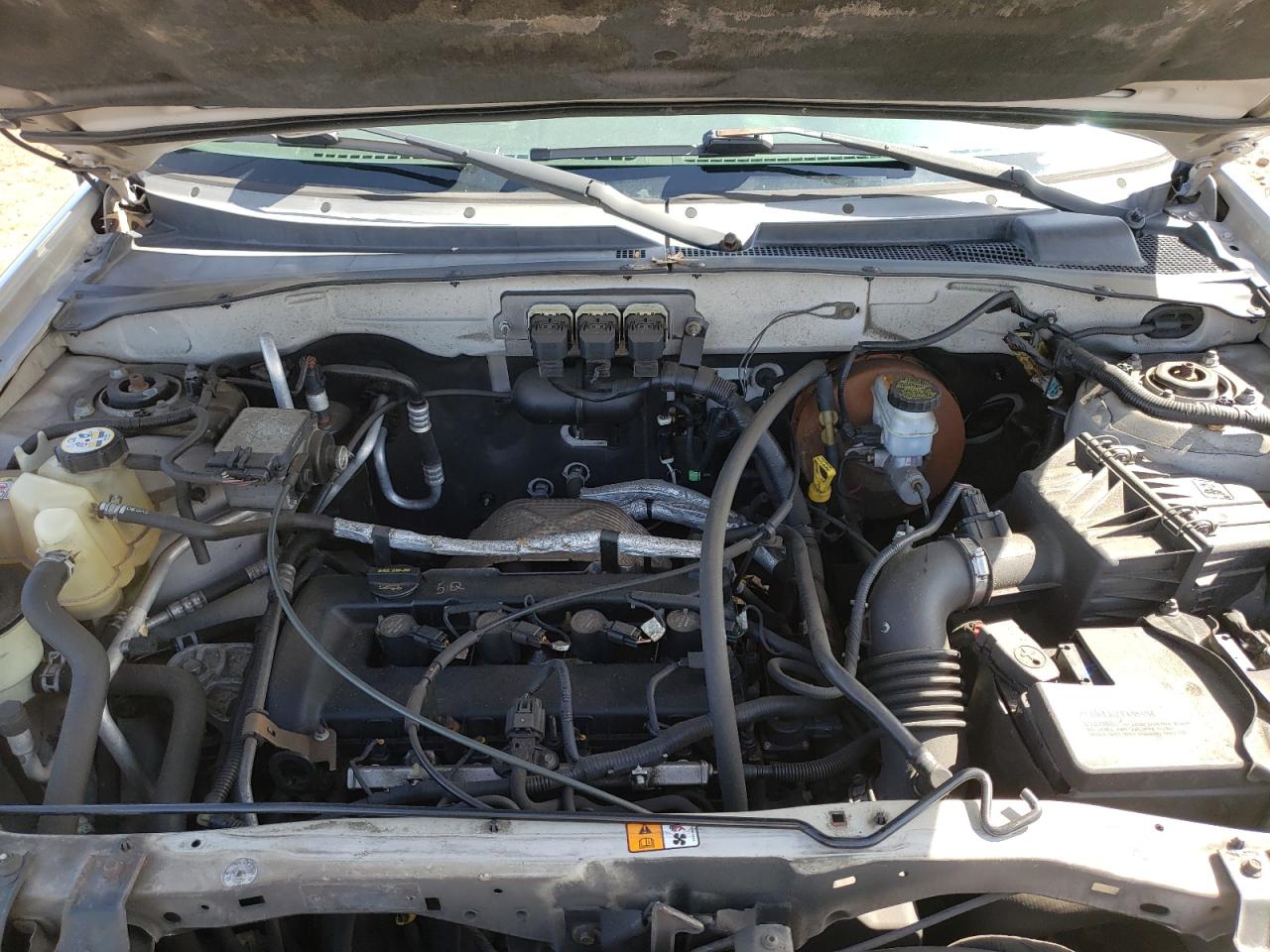 Photo 7 from auction – 2005 FORD ESCAPE XLS with VIN 1FMYU02Z75KA37542