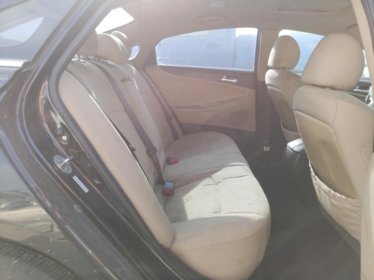 Photo 6 from auction – 2011 HYUNDAI SONATA GLS with VIN 5NPEB4AC6BH159210