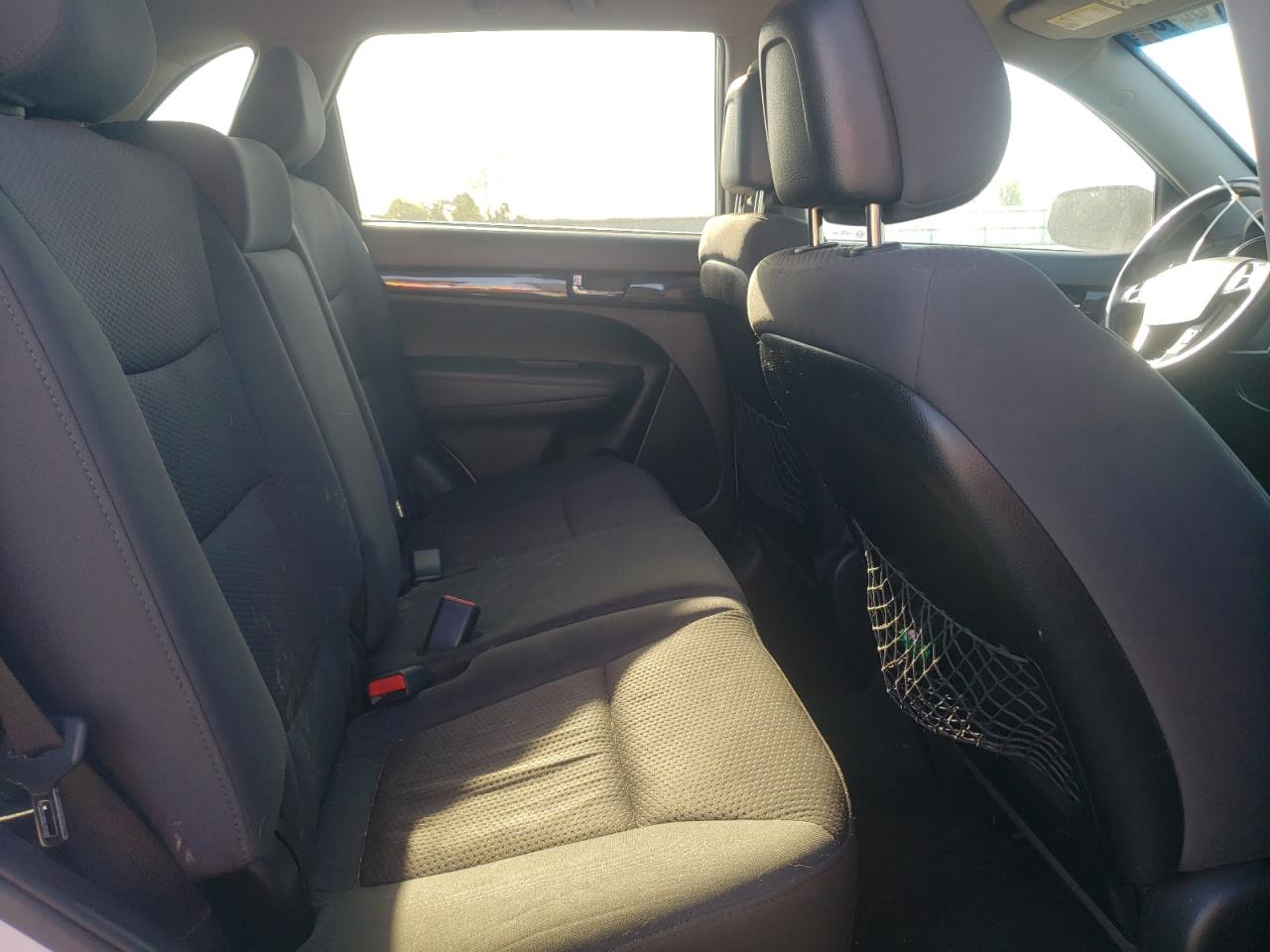Photo 6 from auction – 2011 KIA SORENTO BA with VIN 5XYKT3A12BG178272