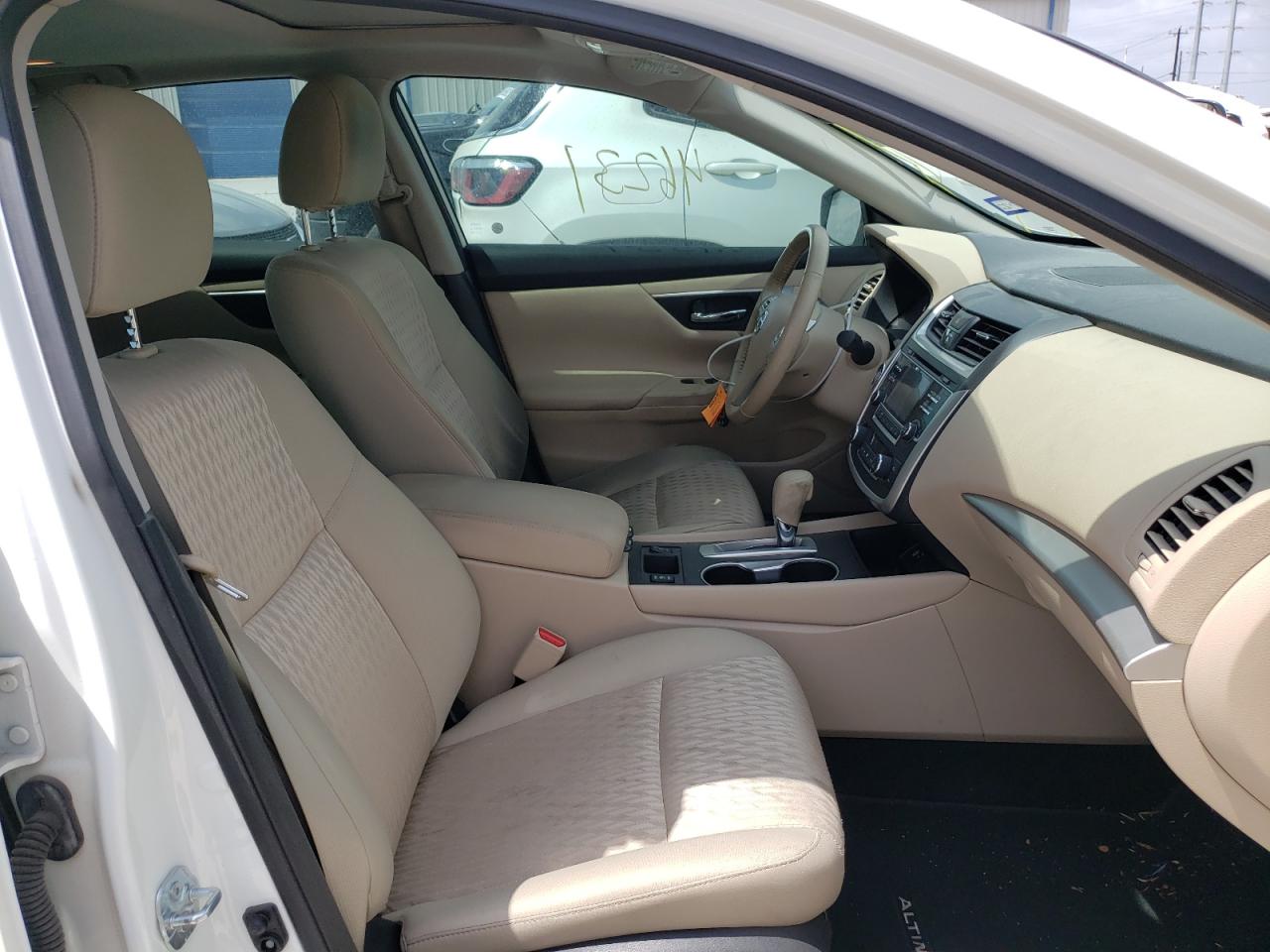 Photo 5 from auction – 2017 NISSAN ALTIMA 2.5 with VIN 1N4AL3AP8HC170082