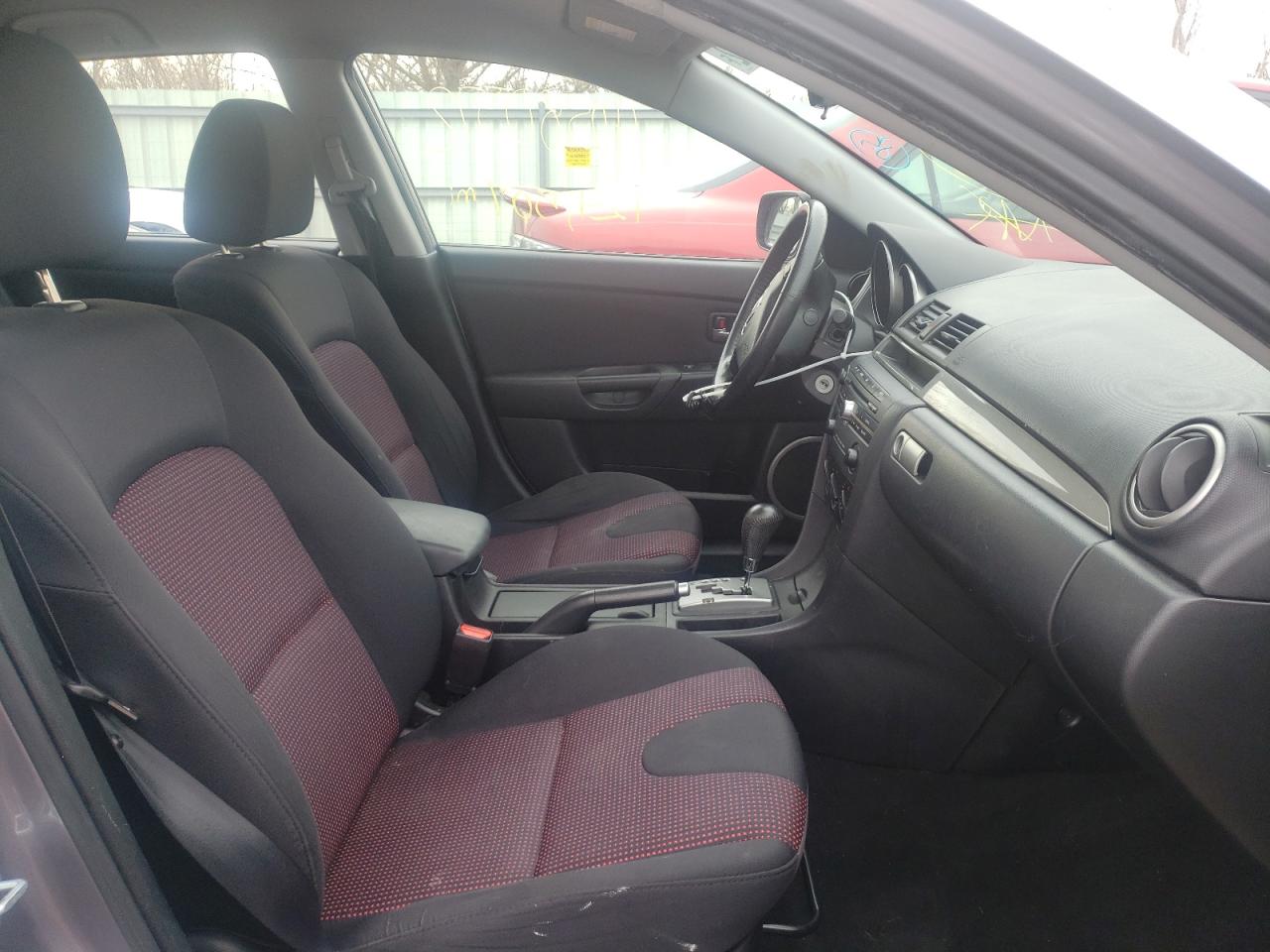 Photo 5 from auction – 2006 MAZDA 3 HATCHBAC with VIN JM1BK143461523490