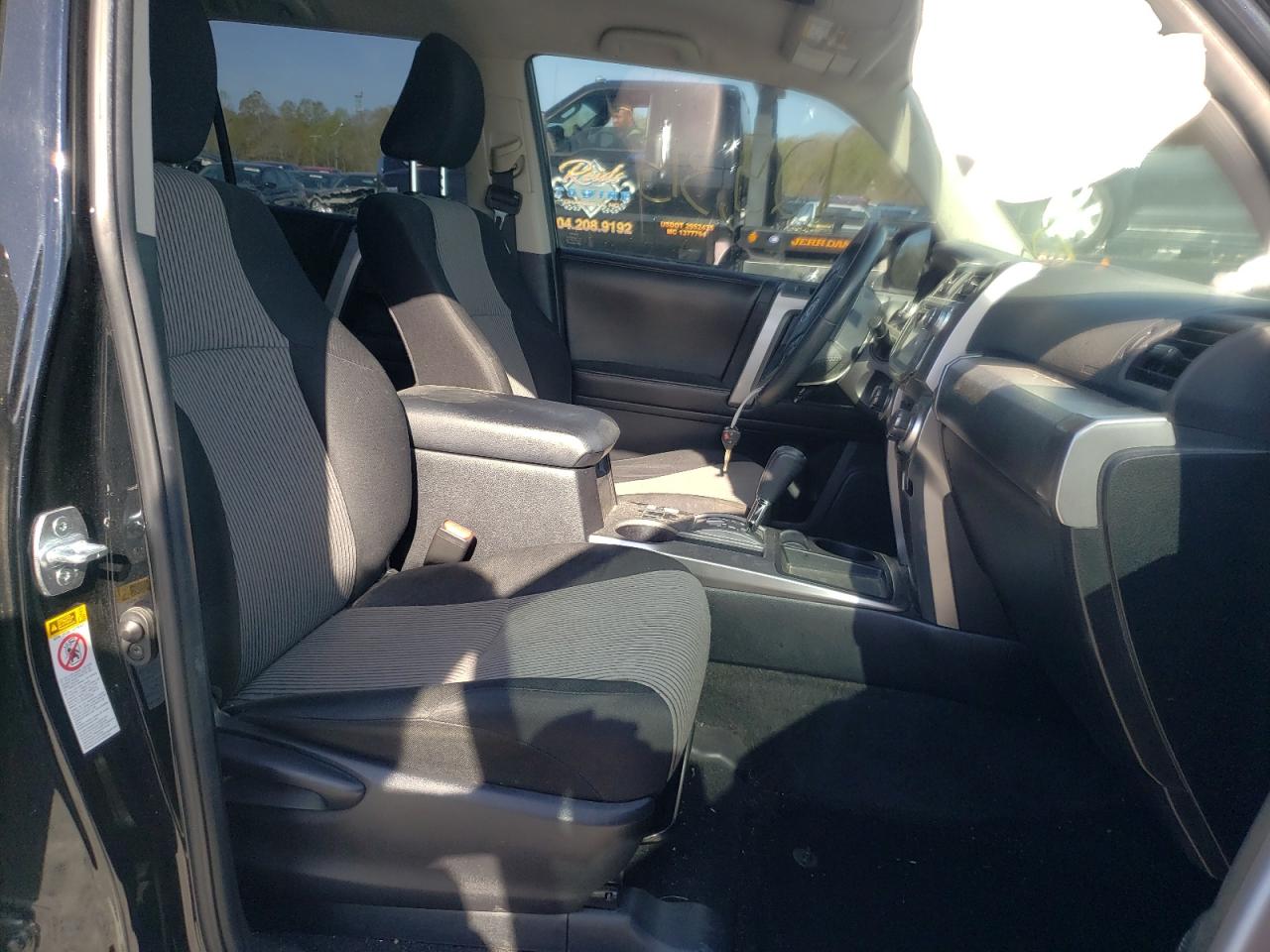 Photo 5 from auction – 2016 TOYOTA 4RUNNER SR with VIN JTEZU5JR7G5124457