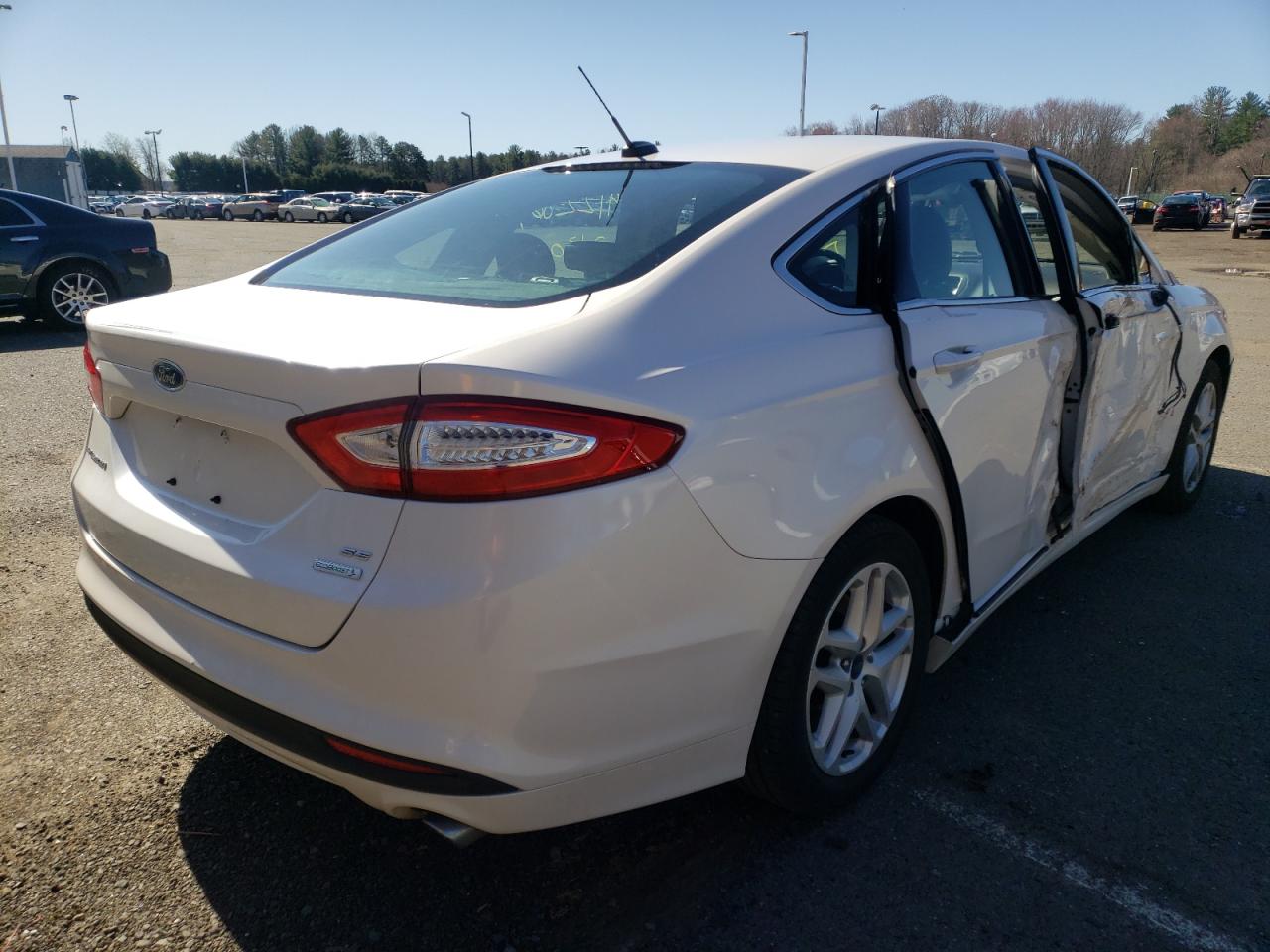 Photo 4 from auction – 2014 FORD FUSION SE with VIN 3FA6P0HD4ER371141