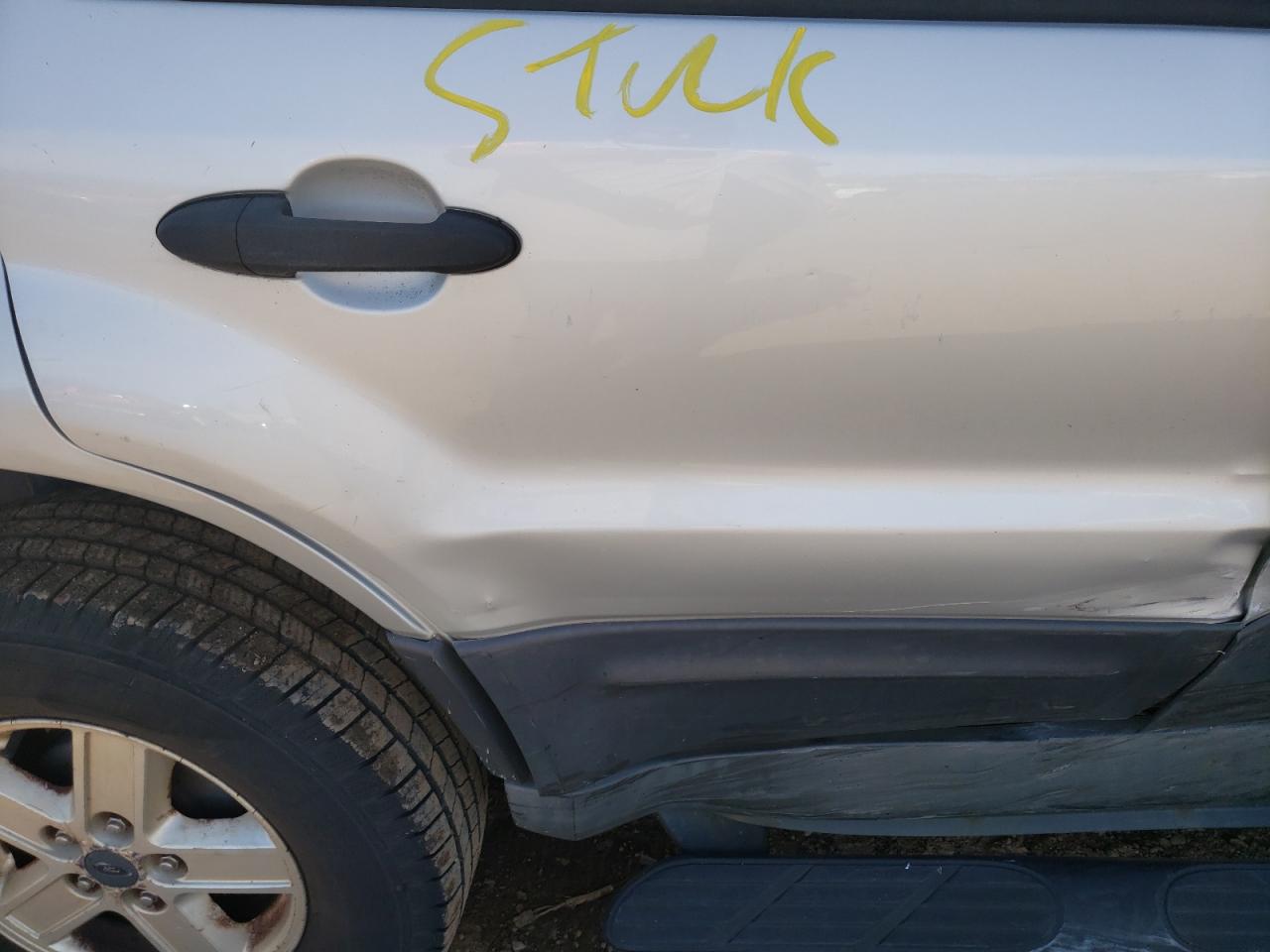 Photo 6 from auction – 2005 FORD ESCAPE XLS with VIN 1FMYU02Z75KA37542