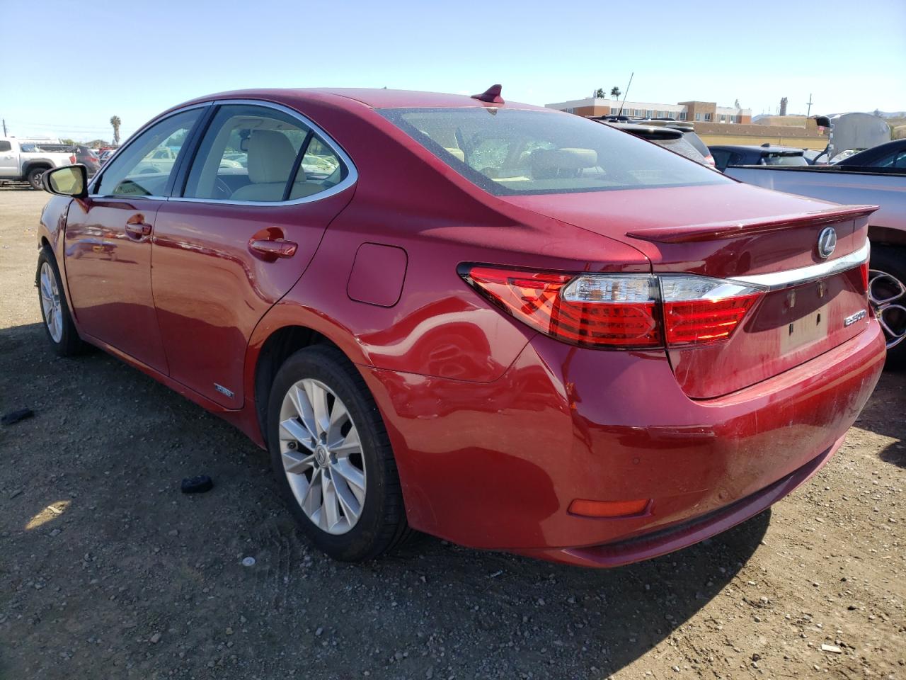 Photo 3 from auction – 2014 LEXUS ES 300H with VIN JTHBW1GG5E2070488