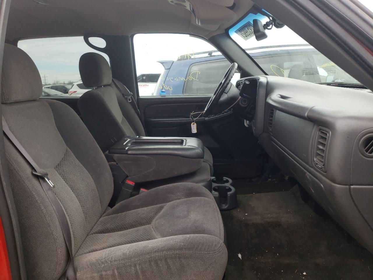 Photo 5 from auction – 2005 CHEVROLET SILVERADO with VIN 2GCEK13T951144363