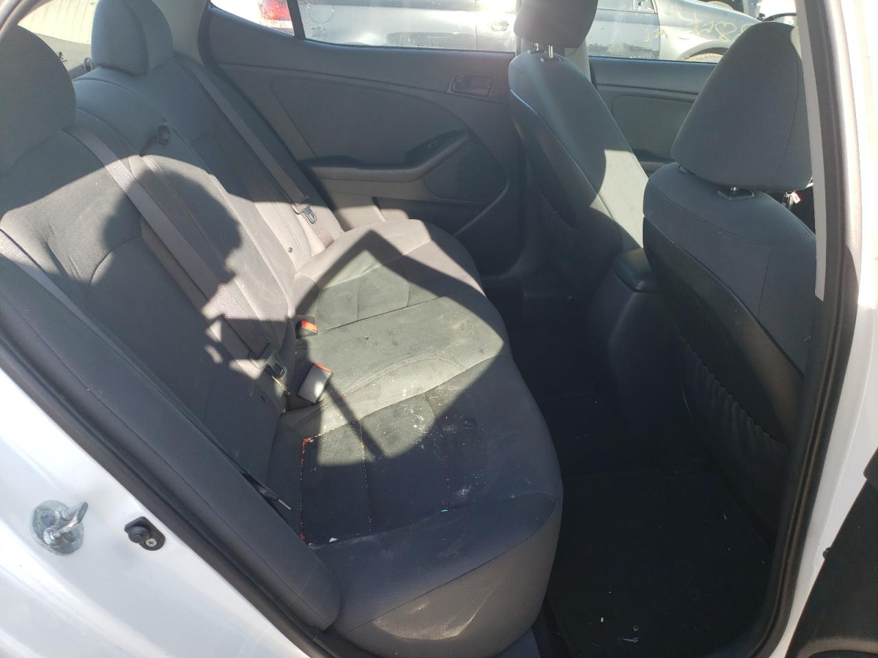 Photo 6 from auction – 2015 KIA OPTIMA LX with VIN KNAGM4A7XF5606534