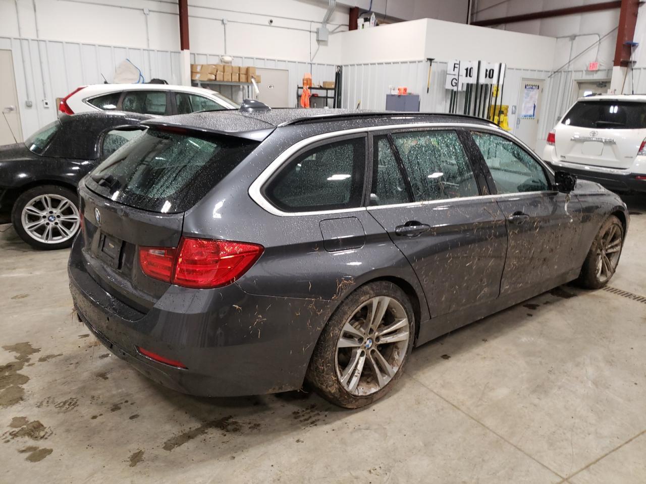 Photo 4 from auction – 2015 BMW 328 XI with VIN WBA3G7C52FK481288