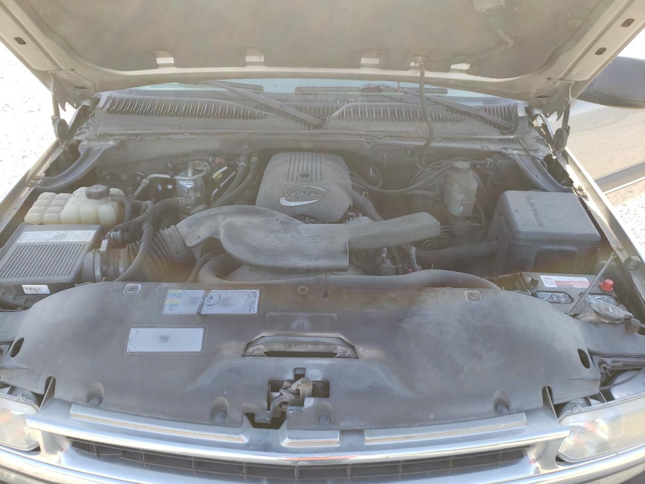 Photo 7 from auction – 2002 CHEVROLET SUBURBAN with VIN 3GNEC16Z82G303865