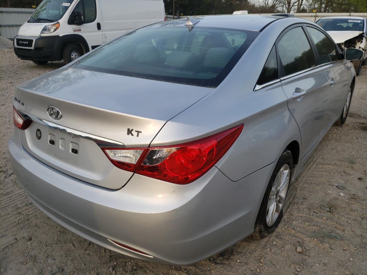 Photo 4 from auction – 2013 HYUNDAI SONATA GLS with VIN 5NPEB4AC6DH672850