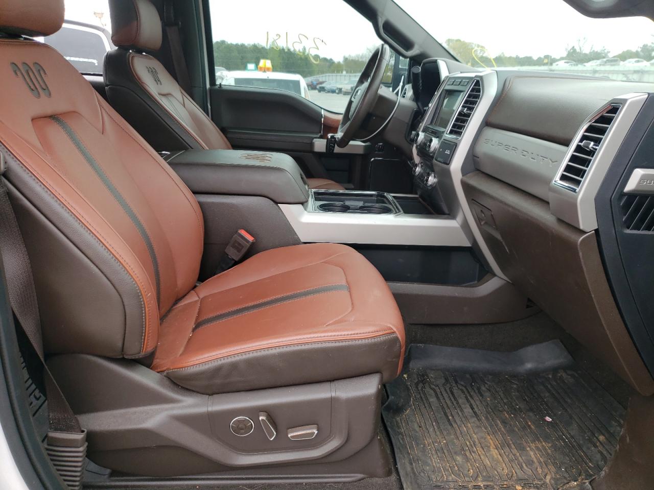Photo 5 from auction – 2018 FORD F350 SUPER with VIN 1FT8W3BT8JEB62750