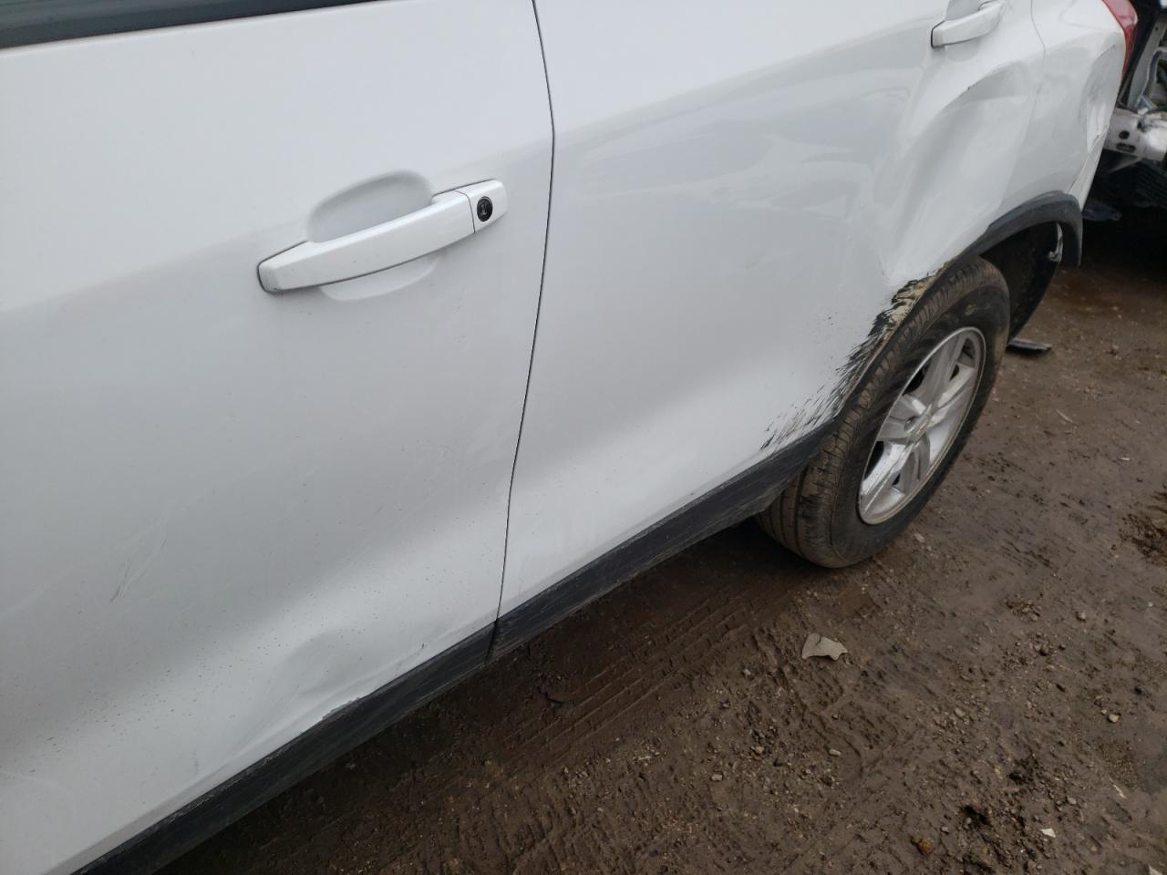 Photo 9 from auction – 2021 CHEVROLET TRAX LS with VIN KL7CJNSBXMB315756