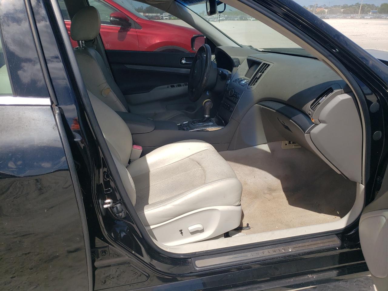 Photo 5 from auction – 2011 INFINITI G25 with VIN JN1DV6AR7BM652812