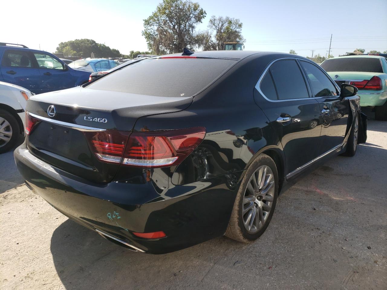 Photo 4 from auction – 2013 LEXUS LS 460 with VIN JTHBL1EF9D5118722