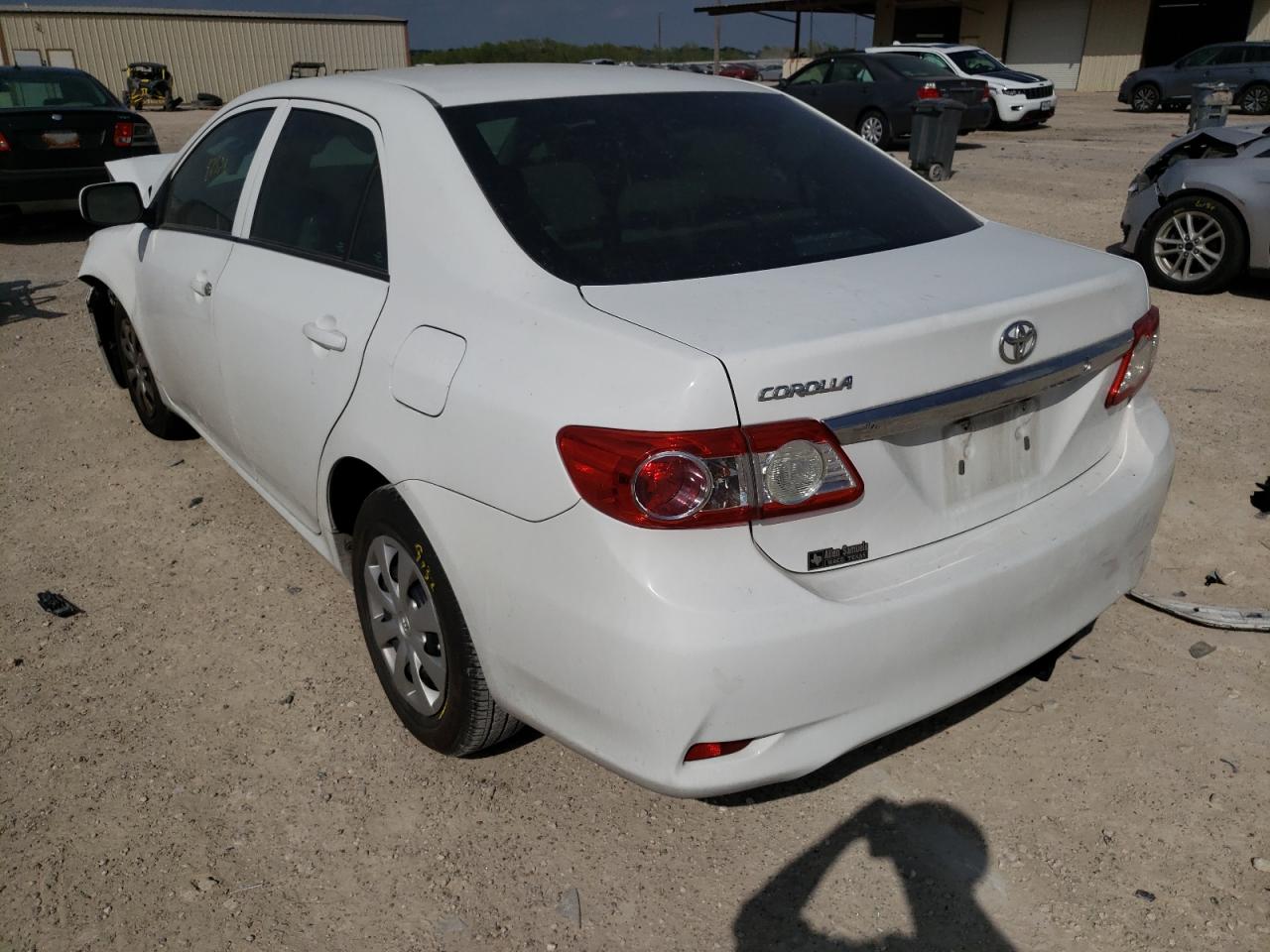 Photo 3 from auction – 2013 TOYOTA COROLLA with VIN 2T1BU4EE2DC016317
