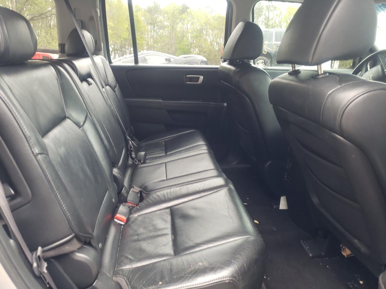 Photo 6 from auction – 2010 HONDA PILOT EXL with VIN 5FNYF3H64AB008682