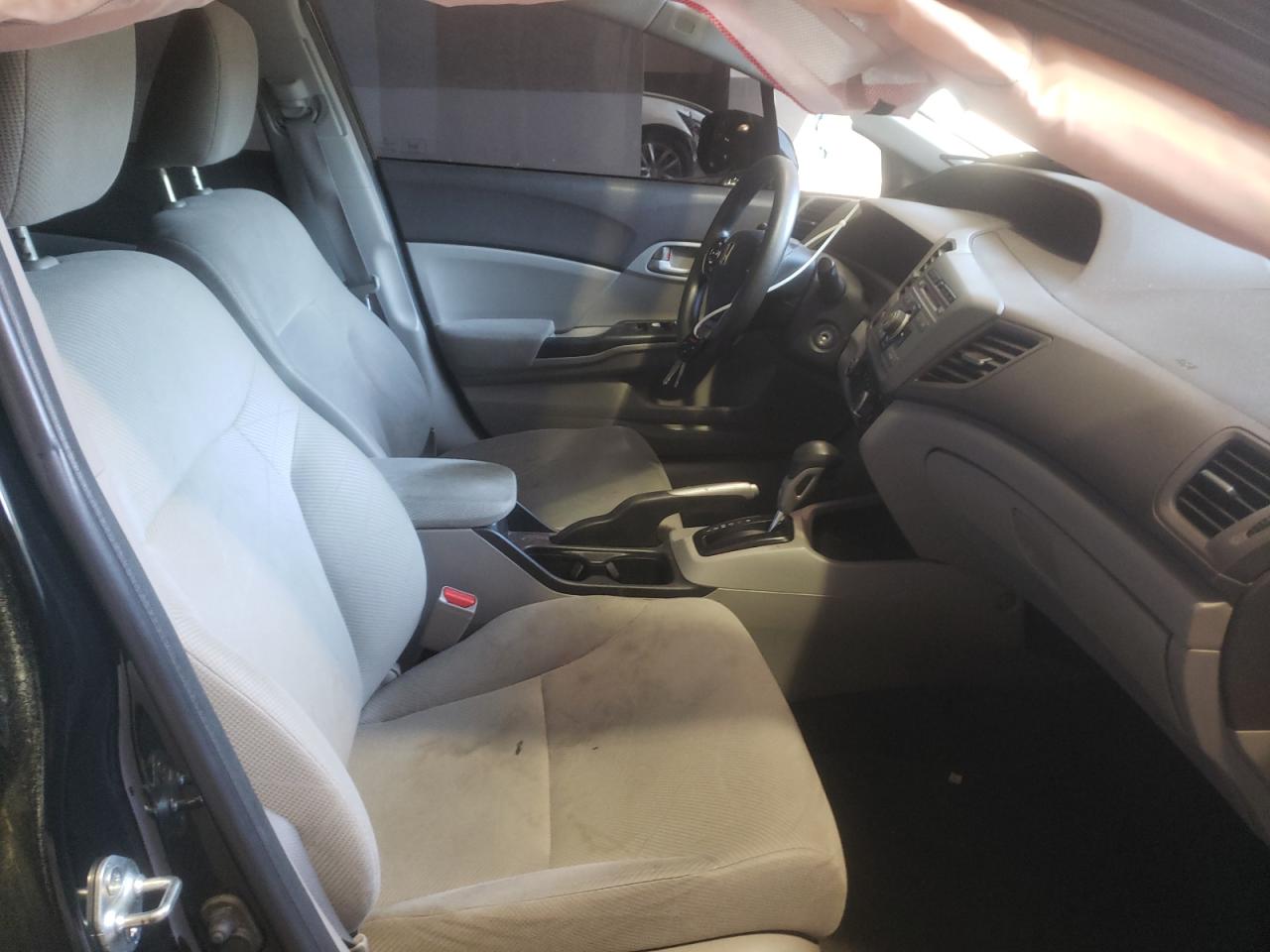 Photo 5 from auction – 2012 HONDA CIVIC LX with VIN 2HGFB2F53CH308929