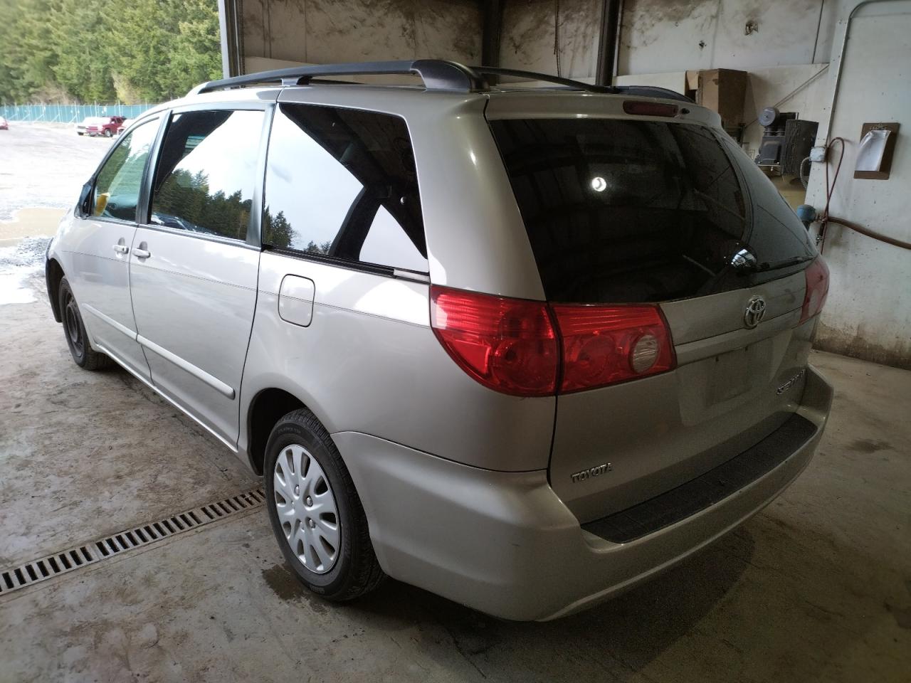 Photo 3 from auction – 2008 TOYOTA SIENNA CE with VIN 5TDZK23CX8S199005