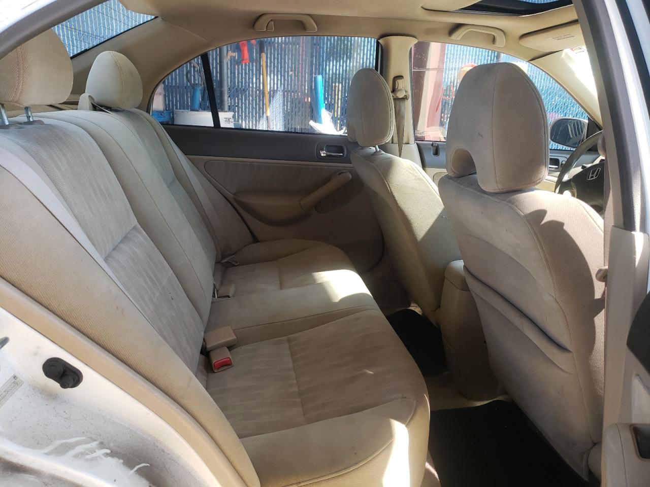 Photo 6 from auction – 2004 HONDA CIVIC EX with VIN 2HGES26754H545291
