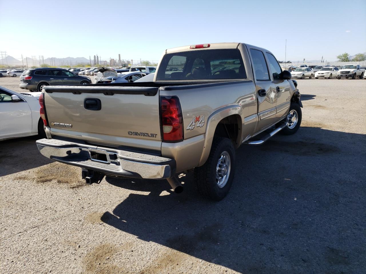 Photo 4 from auction – 2004 CHEVROLET SILVERADO with VIN 1GCHK23154F126208