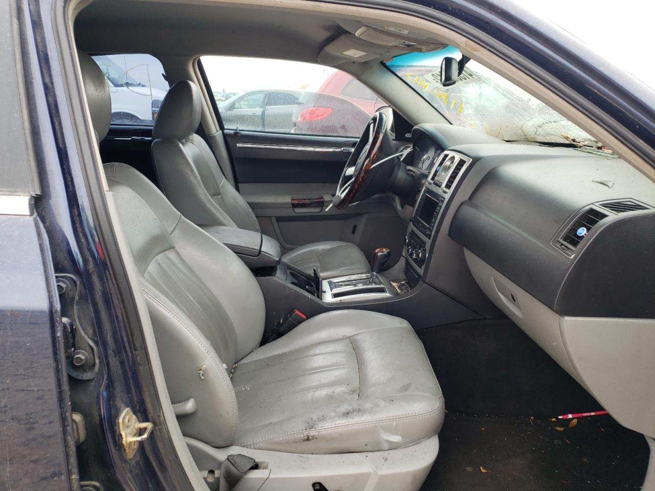 Photo 5 from auction – 2006 CHRYSLER 300C with VIN 2C3KA63H26H451238
