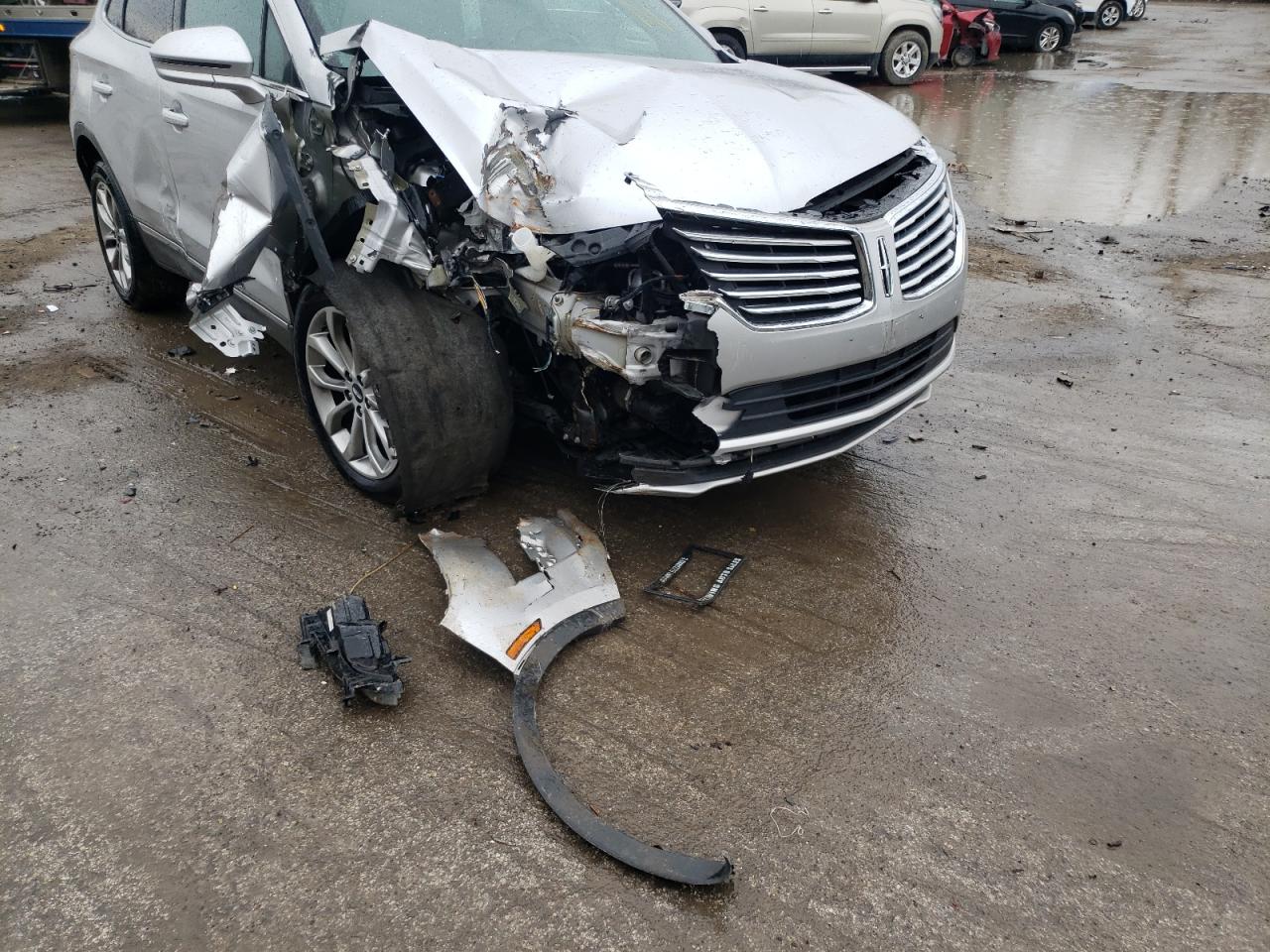 Photo 9 from auction – 2017 LINCOLN MKC SELECT with VIN 5LMTJ2DH1HUL61157