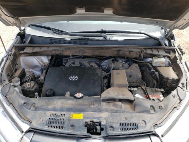 Photo 7 from auction – 2017 TOYOTA HIGHLANDER with VIN 5TDZZRFHXHS227803