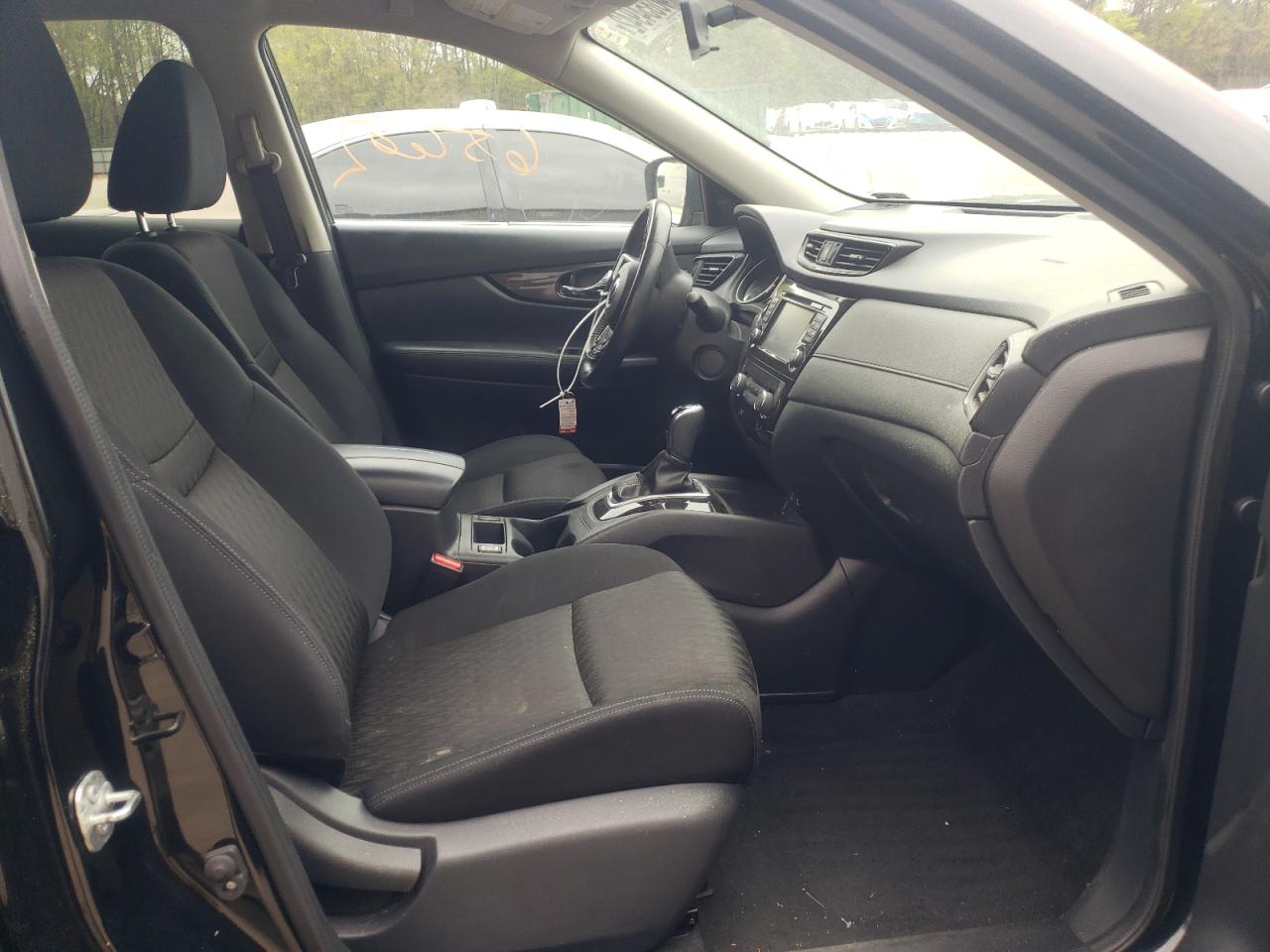 Photo 5 from auction – 2017 NISSAN ROGUE S with VIN KNMAT2MVXHP512025