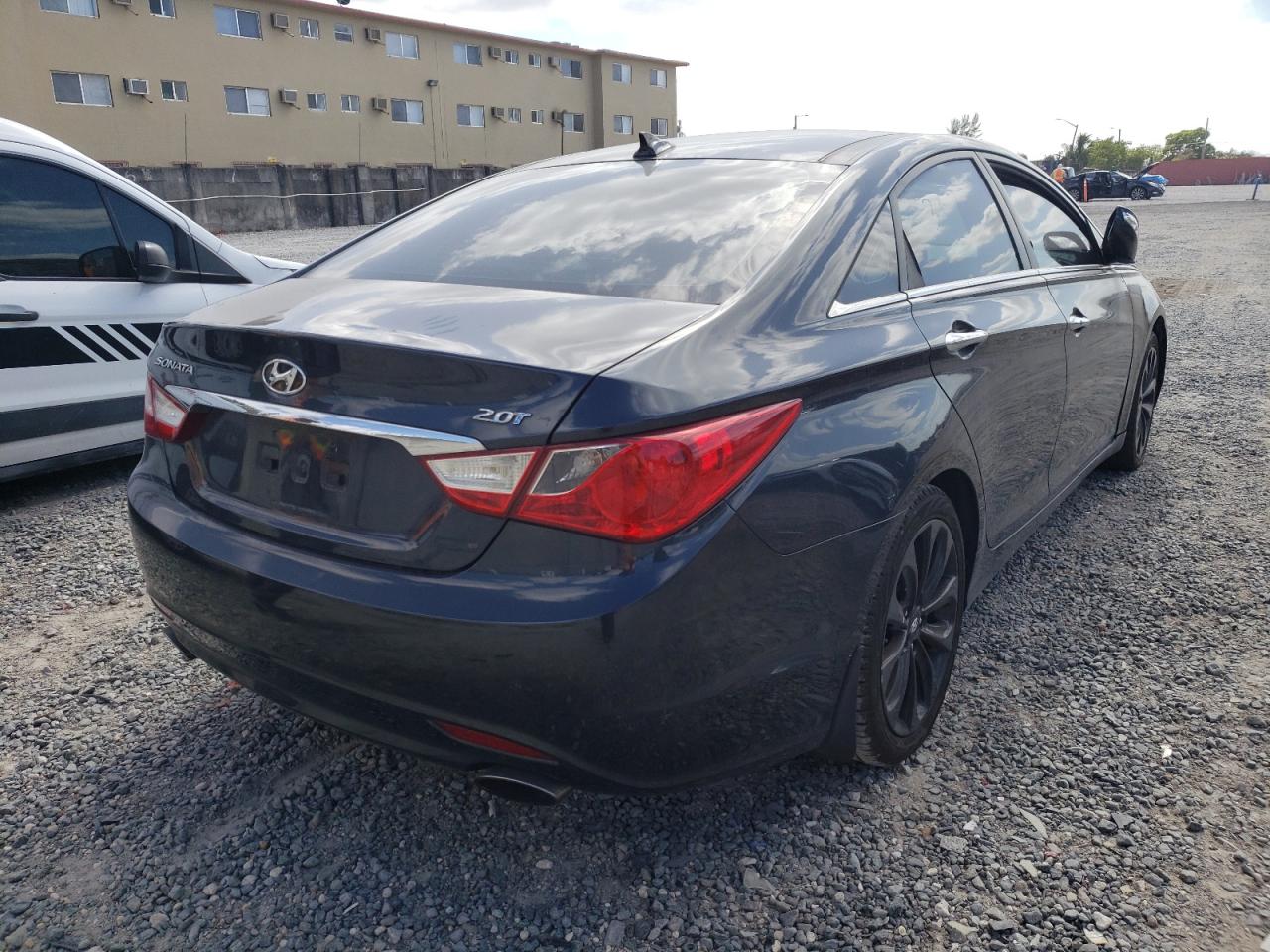 Photo 4 from auction – 2012 HYUNDAI SONATA SE with VIN 5NPEC4AB7CH339284
