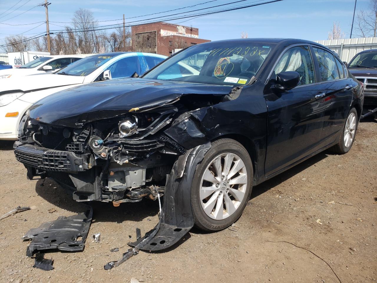 Photo 2 from auction – 2015 HONDA ACCORD EXL with VIN 1HGCR2F81FA062152