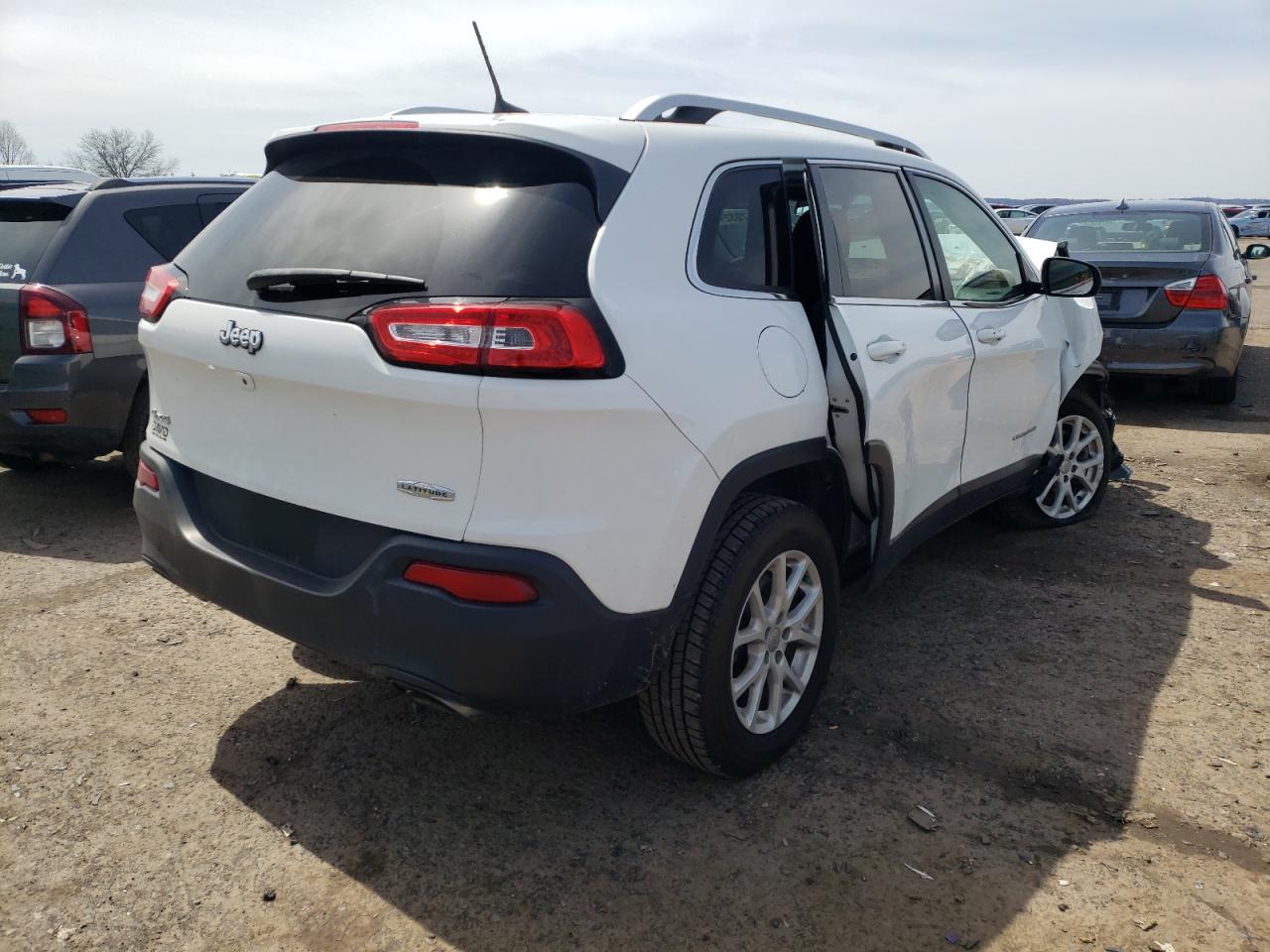 Photo 4 from auction – 2016 JEEP CHEROKEE L with VIN 1C4PJMCS4GW215534