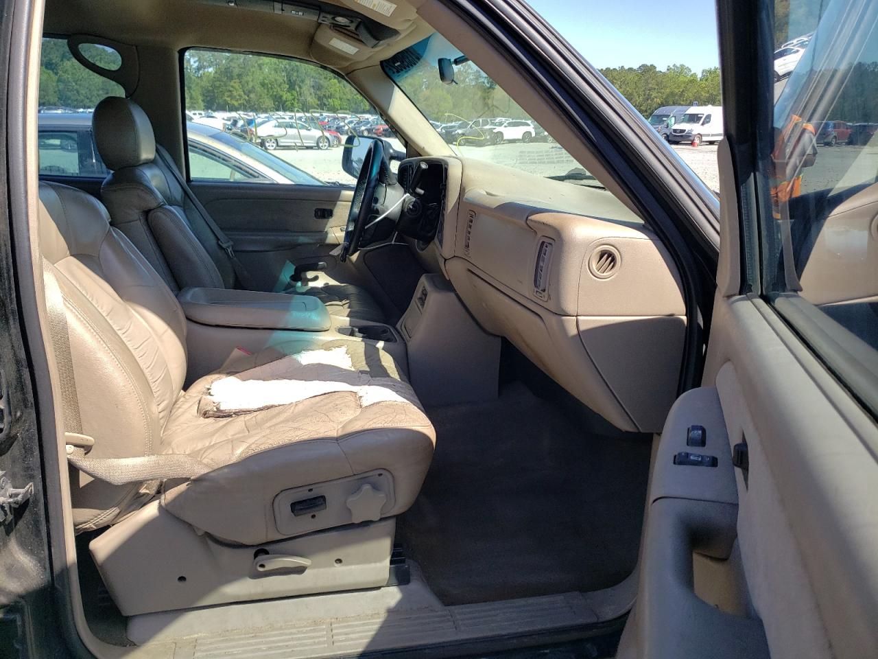 Photo 5 from auction – 2002 CHEVROLET SILVERADO with VIN 1GCGK13U62F240067