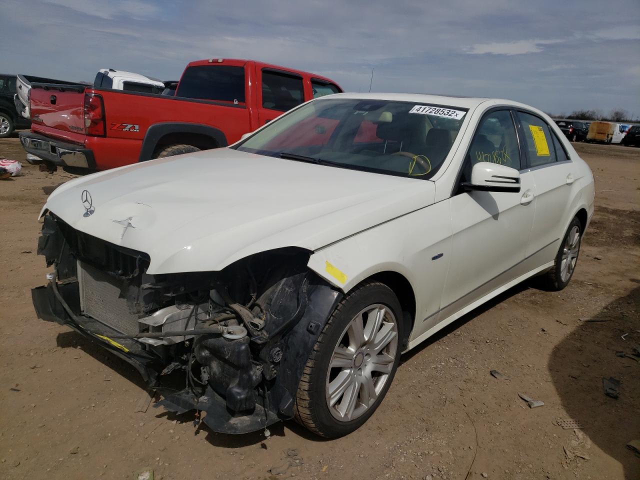 Photo 2 from auction – 2012 MERCEDES-BENZ E 350 with VIN WDDHF5KB0CA555337