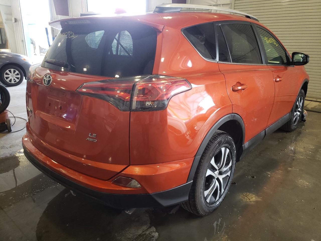 Photo 4 from auction – 2016 TOYOTA RAV4 LE with VIN 2T3BFREV4GW450868