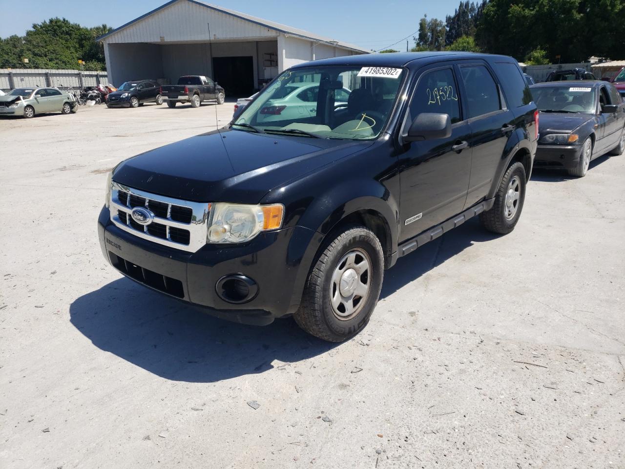 Photo 2 from auction – 2008 FORD ESCAPE XLS with VIN 1FMCU02Z88KC89914