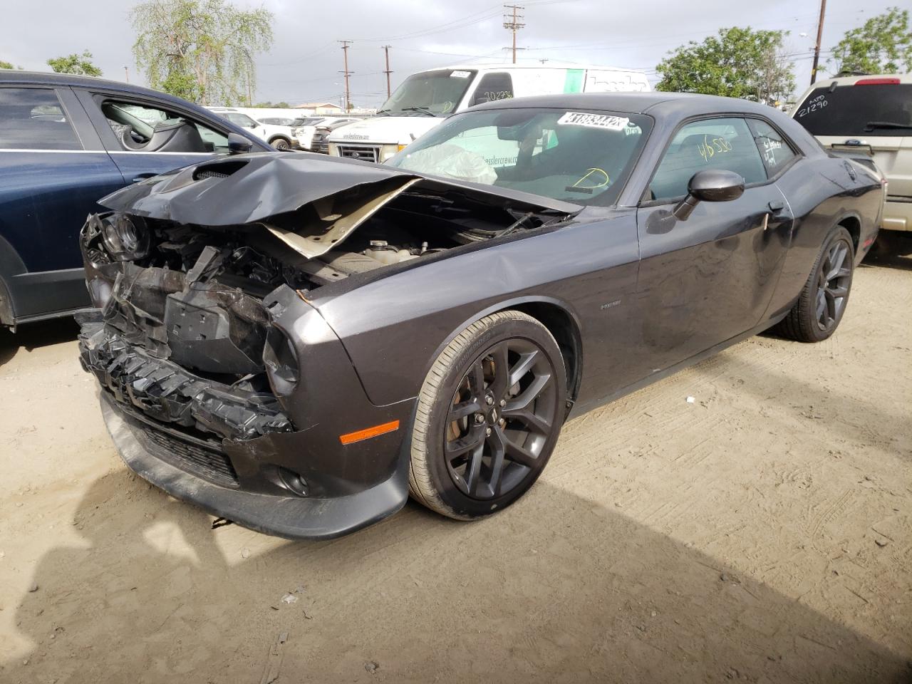 Photo 2 from auction – 2019 DODGE CHALLENGER with VIN 2C3CDZBT1KH659611