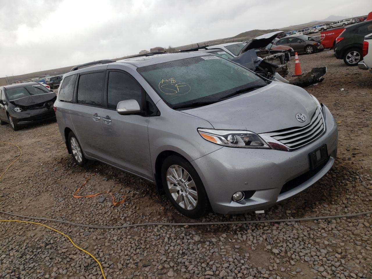 TOYOTA SIENNA XLE 2015 with VIN 5TDDK3DC9FS095178 - Photo from auction