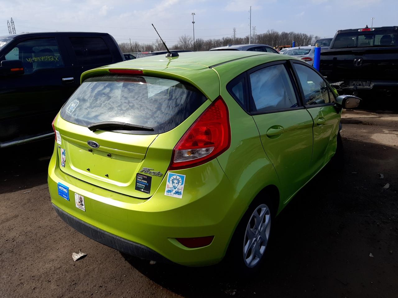Photo 4 from auction – 2011 FORD FIESTA SE with VIN 3FADP4EJ2BM118935