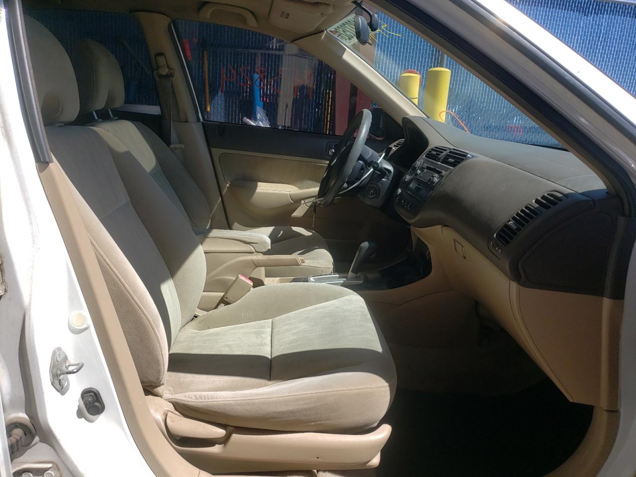 Photo 5 from auction – 2004 HONDA CIVIC EX with VIN 2HGES26754H545291