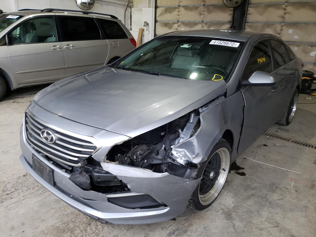 Photo 2 from auction – 2016 HYUNDAI SONATA SE with VIN 5NPE24AF6GH324383