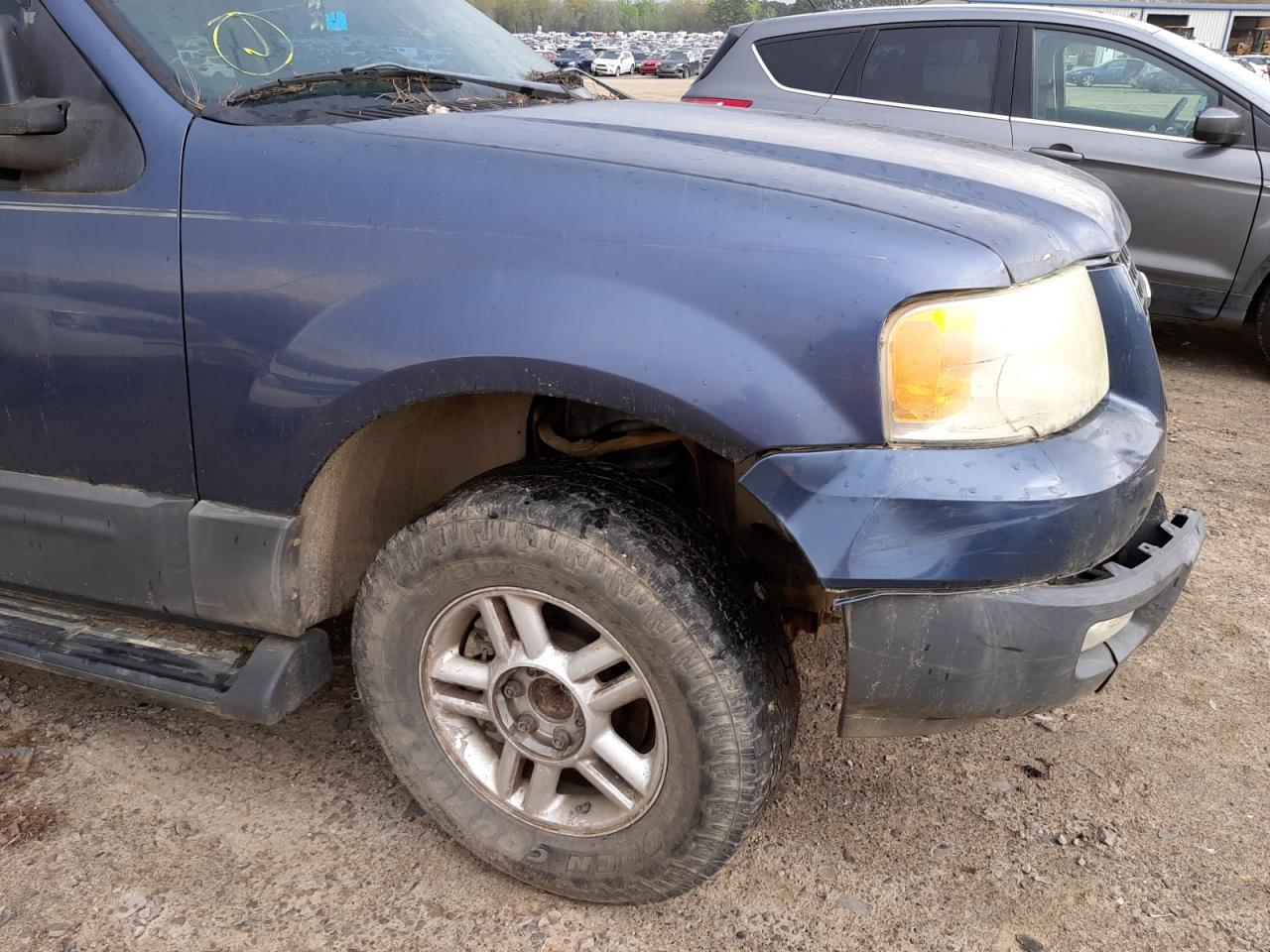 Photo 9 from auction – 2003 FORD EXPEDITION with VIN 1FMRU15LX3LA51489